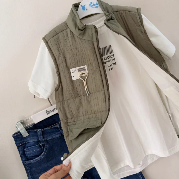 Que nota conjunto niño 3 prendas chaleco camisa y pantalon jean - Imagen 3
