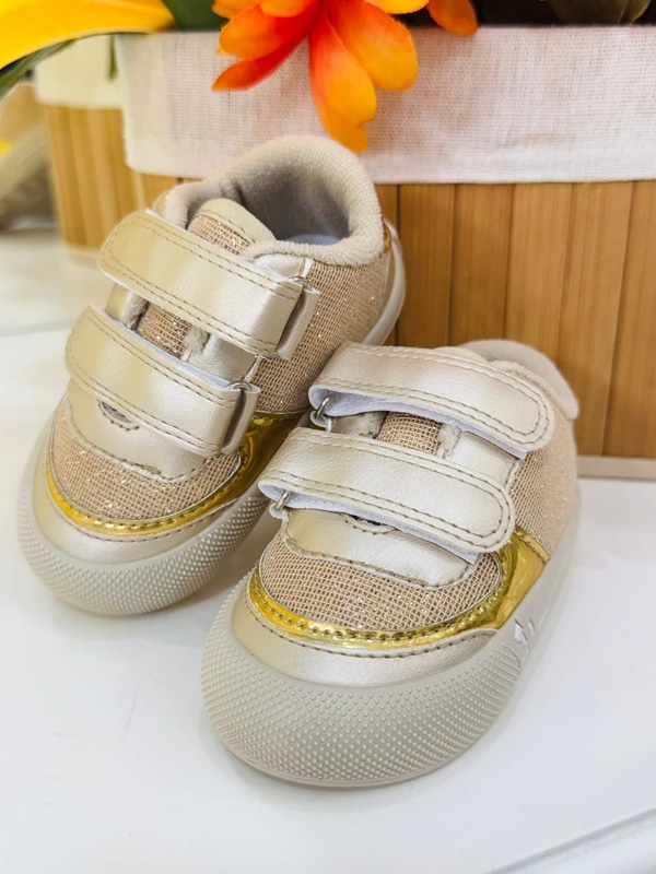 Timo zapato niña dorado - Imagen 2
