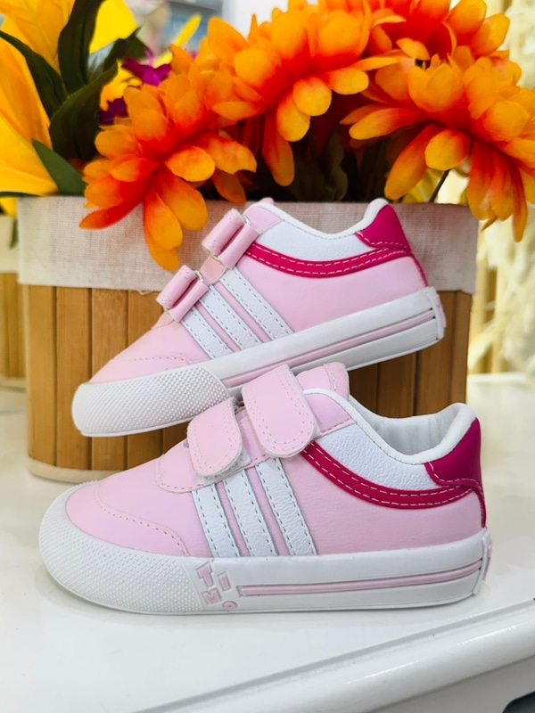 Timo zapato niña rosado cierre magico x fucsia en talon